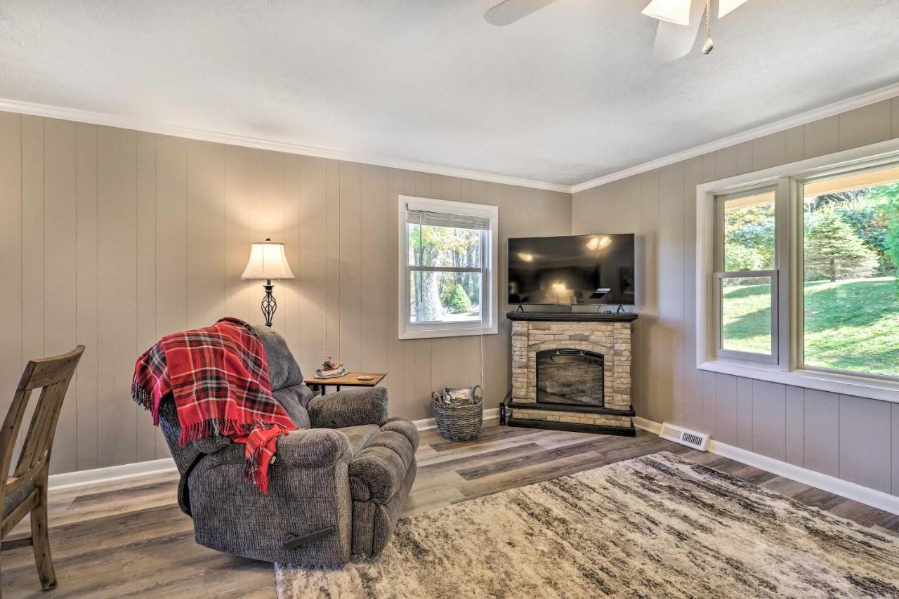 Welcoming Boone Getaway Near Hiking And Skiing! Luaran gambar
