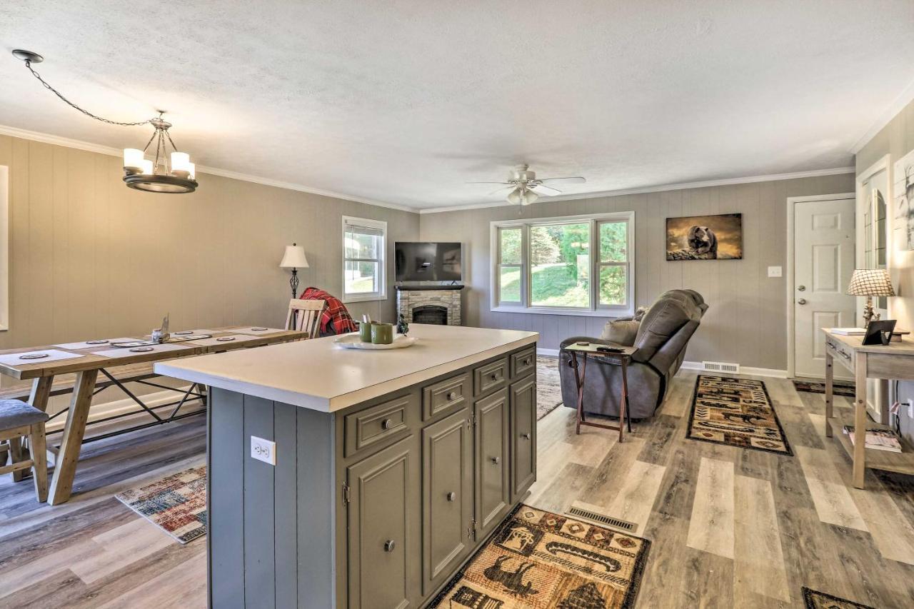 Welcoming Boone Getaway Near Hiking And Skiing! Luaran gambar