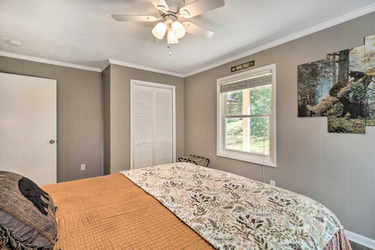 Welcoming Boone Getaway Near Hiking And Skiing! Luaran gambar